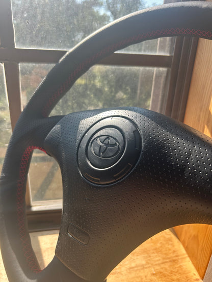 Steering Wheel Center Emblem - Toyota Celica / Corolla / Matrix